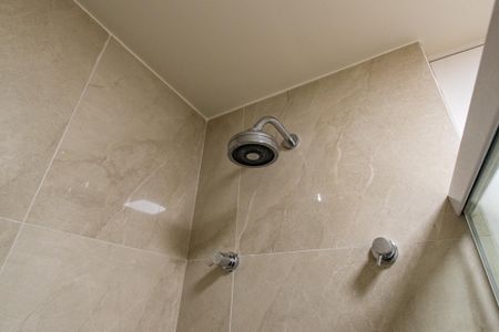 Apartamento à venda com 105m², 2 quartos e 3 vagasBanheiro da suíte 1