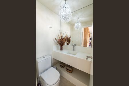 Apartamento à venda com 105m², 2 quartos e 3 vagasLavabo