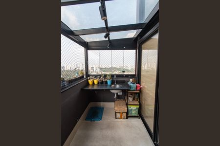 Apartamento à venda com 105m², 2 quartos e 3 vagasVaranda 2