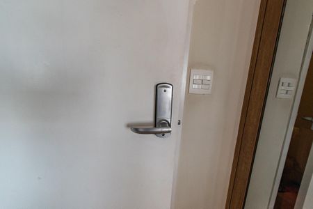 Apartamento à venda com 105m², 2 quartos e 3 vagasFechadura eletrônica