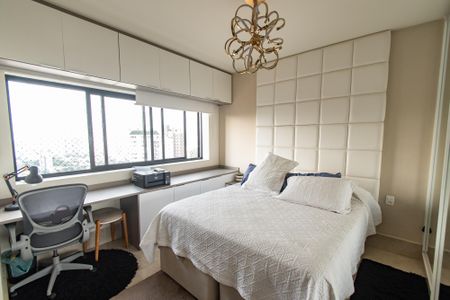 Apartamento à venda com 105m², 2 quartos e 3 vagasSuíte 2