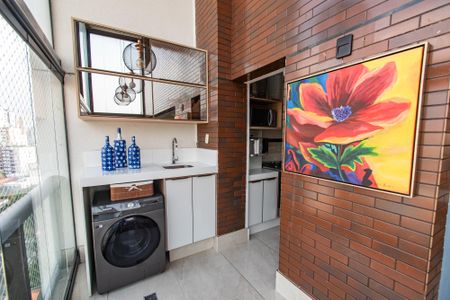 Apartamento à venda com 105m², 2 quartos e 3 vagasÁrea de serviço