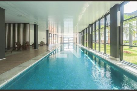 Apartamento à venda com 105m², 2 quartos e 3 vagasPiscina aquecida