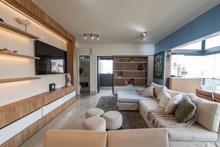 Apartamento à venda com 105m², 2 quartos e 3 vagasSala