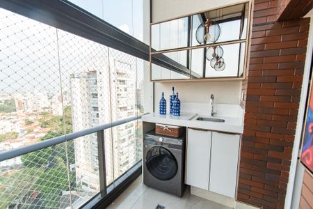 Apartamento à venda com 105m², 2 quartos e 3 vagasÁrea de serviço