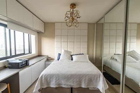 Apartamento à venda com 105m², 2 quartos e 3 vagasSuíte 2