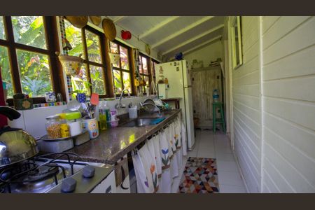 Casa à venda com 2100m², 5 quartos e 2 vagas Casa à venda com 2100m², 5 quartos e 2 vagasCozinha