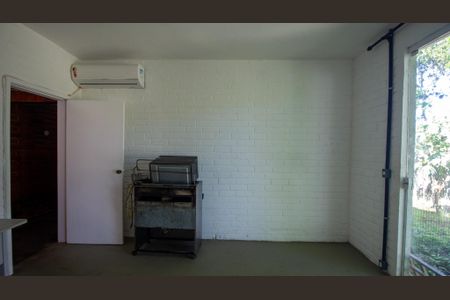 Casa à venda com 2100m², 5 quartos e 2 vagas Casa à venda com 2100m², 5 quartos e 2 vagas Casa 2 Quarto