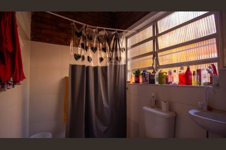 Casa à venda com 2100m², 5 quartos e 2 vagas Casa à venda com 2100m², 5 quartos e 2 vagas Edícula / Banheiro