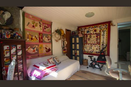 Casa à venda com 2100m², 5 quartos e 2 vagas Casa à venda com 2100m², 5 quartos e 2 vagasQuarto 2