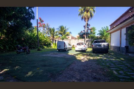 Casa à venda com 2100m², 5 quartos e 2 vagas Casa à venda com 2100m², 5 quartos e 2 vagasQuintal