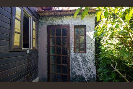 Casa à venda com 2100m², 5 quartos e 2 vagas Casa à venda com 2100m², 5 quartos e 2 vagasÁrea de Serviço