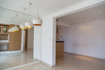 Apartamento para alugar com 65m², 2 quartos e 1 vagaVaranda