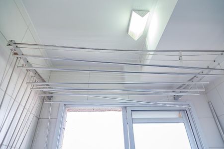 Apartamento para alugar com 65m², 2 quartos e 1 vagaÁrea de Serviço - Varal