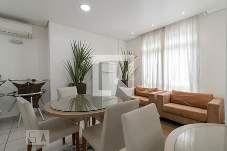 Apartamento para alugar com 65m², 2 quartos e 1 vagaÁrea Comum