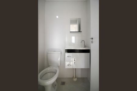 Apartamento à venda com 35m², 2 quartos e sem vaga Apartamento à venda com 35m², 2 quartos e sem vagaBanheiro Social