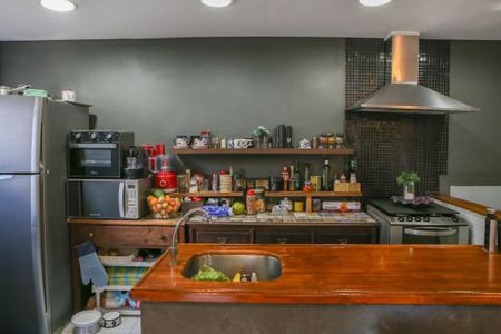 Casa à venda com 160m², 3 quartos e 2 vagasCozinha 