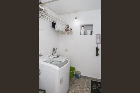 Casa à venda com 160m², 3 quartos e 2 vagasÁrea de Serviço