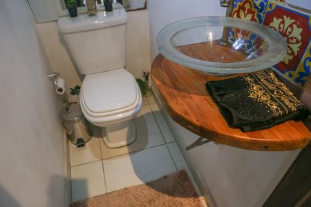 Casa à venda com 160m², 3 quartos e 2 vagasLavabo