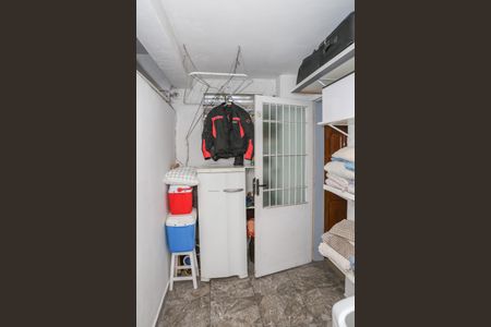 Casa à venda com 160m², 3 quartos e 2 vagasÁrea de Serviço