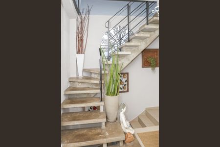 Casa à venda com 160m², 3 quartos e 2 vagasHall