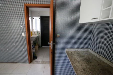 Casa de condomínio à venda com 174m², 4 quartos e 2 vagasCozinha