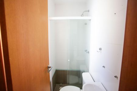 Casa de condomínio à venda com 174m², 4 quartos e 2 vagasLavabo