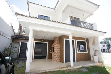 Casa de condomínio à venda com 174m², 4 quartos e 2 vagasFachada e placa