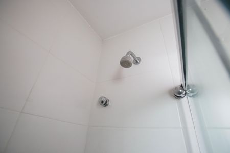 Casa de condomínio à venda com 174m², 4 quartos e 2 vagasLavabo