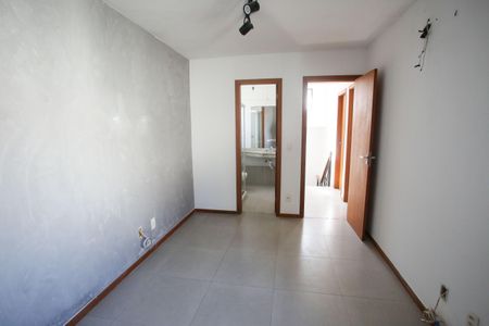 Casa de condomínio à venda com 174m², 4 quartos e 2 vagasSuíte 3