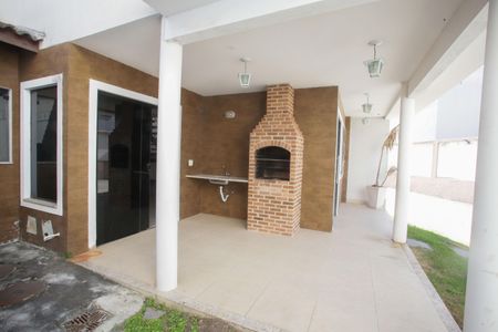 Casa de condomínio à venda com 174m², 4 quartos e 2 vagasChurrasqueira