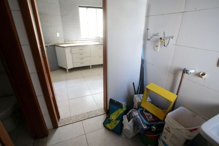 Casa de condomínio à venda com 174m², 4 quartos e 2 vagasÁrea de Serviço