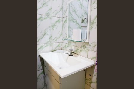 Casa à venda com 120m², 4 quartos e 2 vagas Casa à venda com 120m², 4 quartos e 2 vagasBanheiro 2