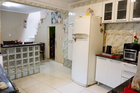 Casa à venda com 120m², 4 quartos e 2 vagas Casa à venda com 120m², 4 quartos e 2 vagasCozinha