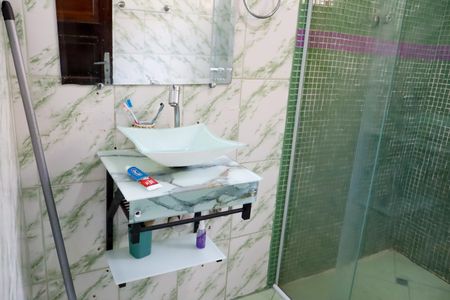 Casa à venda com 120m², 4 quartos e 2 vagas Casa à venda com 120m², 4 quartos e 2 vagasBanheiro