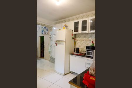 Casa à venda com 120m², 4 quartos e 2 vagas Casa à venda com 120m², 4 quartos e 2 vagasCozinha