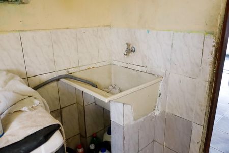 Casa à venda com 120m², 4 quartos e 2 vagas Casa à venda com 120m², 4 quartos e 2 vagasLavanderia