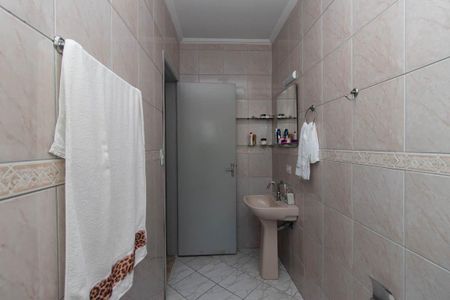 Casa para alugar com 158m², 4 quartos e 2 vagas Casa para alugar com 158m², 4 quartos e 2 vagasBanheiro do Quarto 1