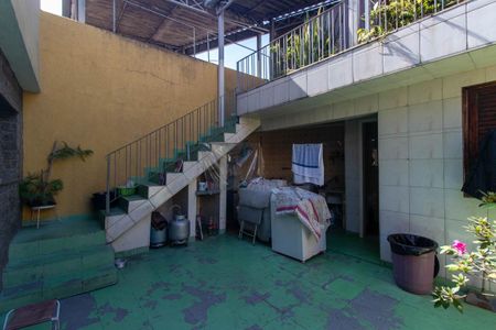 Casa para alugar com 158m², 4 quartos e 2 vagas Casa para alugar com 158m², 4 quartos e 2 vagasQuintal