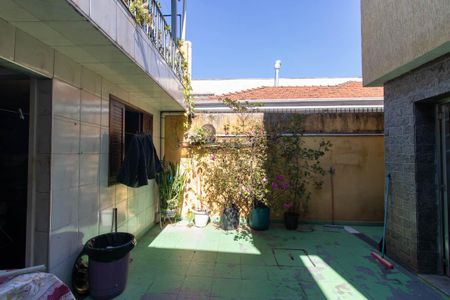 Casa para alugar com 158m², 4 quartos e 2 vagas Casa para alugar com 158m², 4 quartos e 2 vagasQuintal
