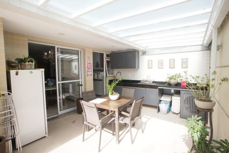 Apartamento à venda com 160m², 3 quartos e 2 vagasÁrea de Serviço