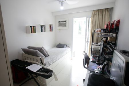 Apartamento à venda com 160m², 3 quartos e 2 vagasQuarto 3