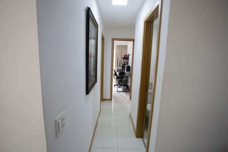 Apartamento à venda com 160m², 3 quartos e 2 vagasCorredor