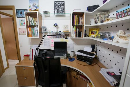 Apartamento à venda com 160m², 3 quartos e 2 vagasQuarto 1