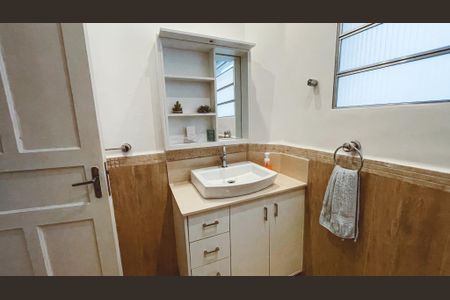 Apartamento à venda com 69m², 2 quartos e sem vaga Apartamento à venda com 69m², 2 quartos e sem vagaBanheiro