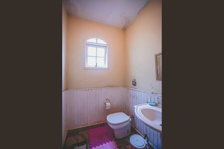 Casa à venda com 135m², 3 quartos e 2 vagasLavabo Sala de Estar