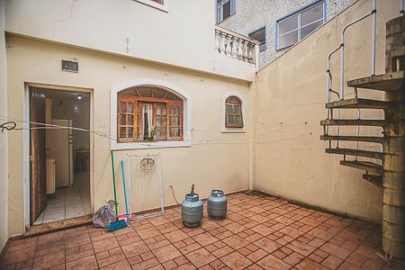 Casa à venda com 135m², 3 quartos e 2 vagasQuintal