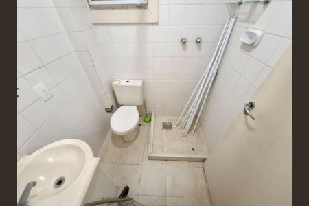 Casa à venda com 340m², 7 quartos e 1 vagaÁrea de serviço- banheiro 