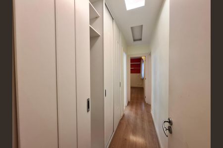 Casa à venda com 340m², 7 quartos e 1 vagaCorredor 