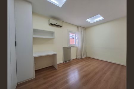 Casa à venda com 340m², 7 quartos e 1 vagaQuarto 3